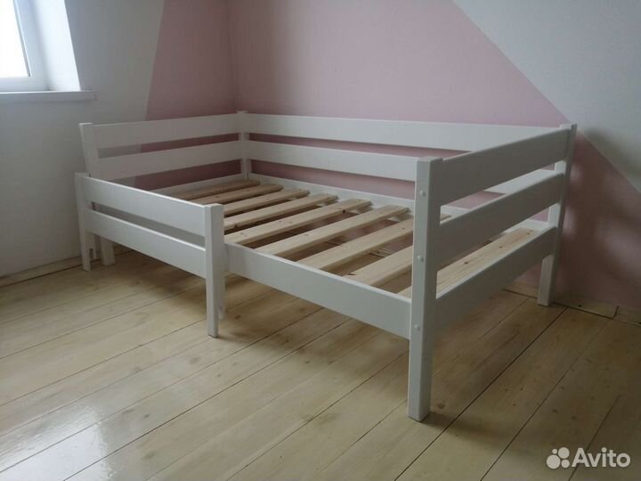 Детская кровать из массива сосны