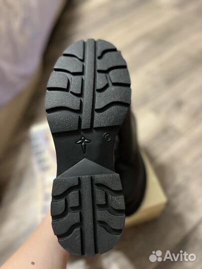 Ботинки зимние новые