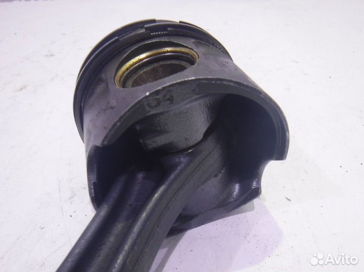 Поршень с шатуном Мерседес