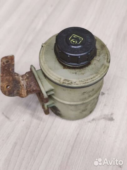 Бачок гур Renault Logan, Sandero, Largus