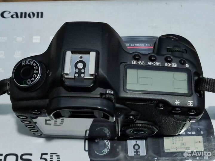 Зеркальный фотоаппарат Canon EOS 5D Mark II