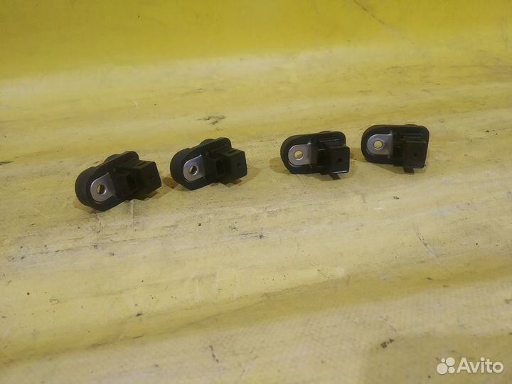 Выключатель концевой двери Nissan Juke ниссан жук