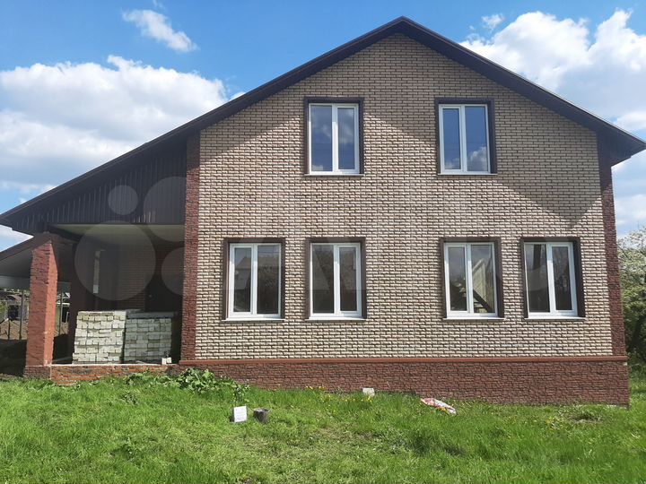 Коттедж 222,8 м² на участке 6 сот.