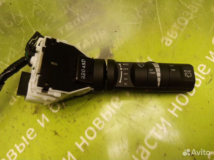 Переключатель стеклоочистителей Nissan Pathfinder