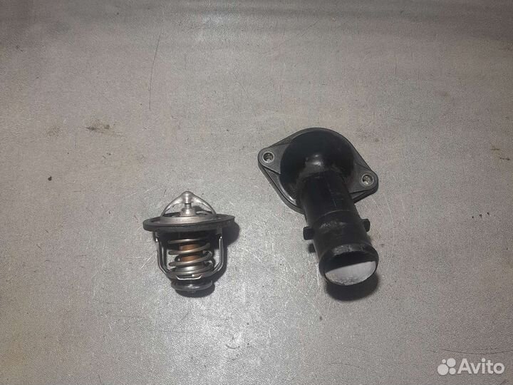 Tермостат крышка термостата Toyota 1ZZ FE