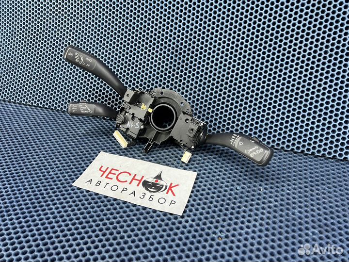 Переключатель подрулевой для VW Touareg 10-18