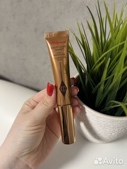 Charlotte tilbury кремовый хайлайтер pillow talk