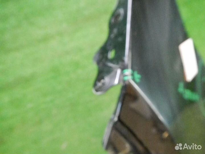 Крыло переднее левое Land Rover Discovery V