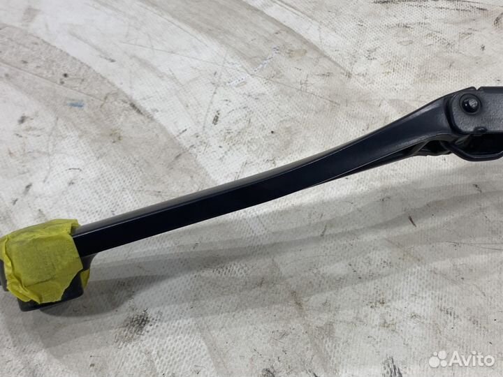 Поводок стеклоочистителя левый KIA K5 DL3