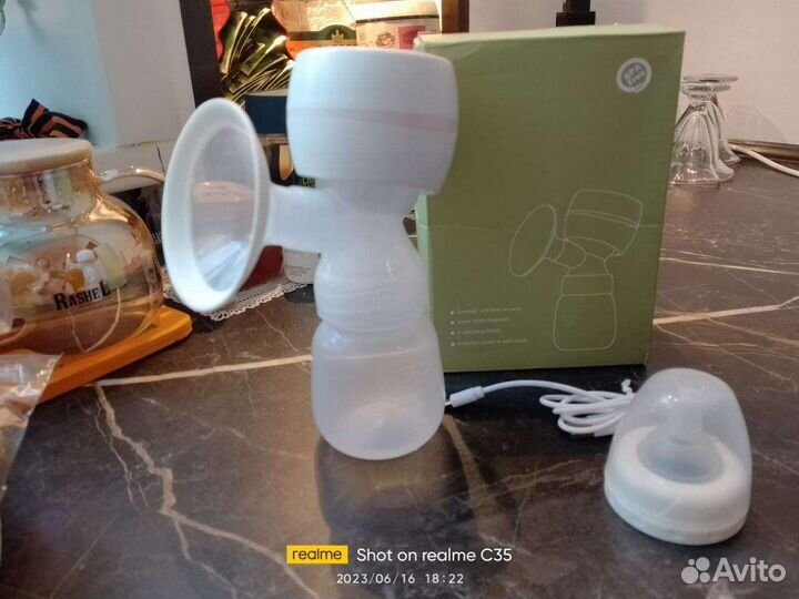 Молокоотсос электрический, бутылочка для кормления