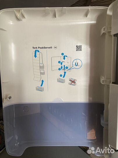 Диспенсер для салфеток tork