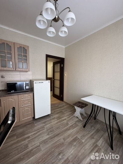 Кухонный стол