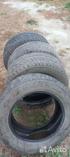 Bridgestone Ice Cruiser 7000 215/60 R16 95T