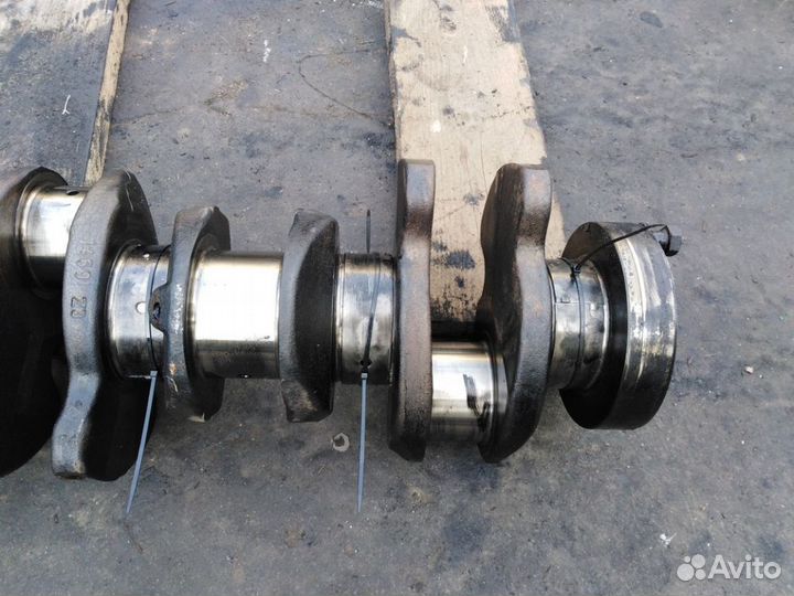 Коленвал Вольво FH12