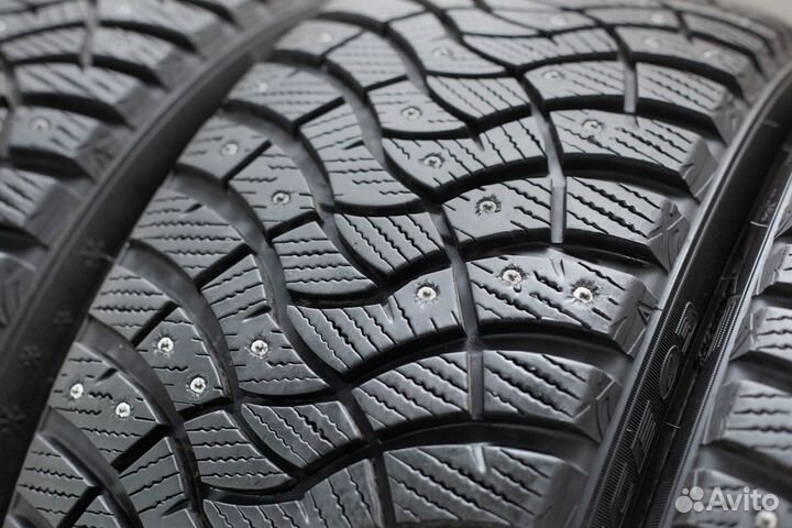 Dunlop SP Winter Ice 03 225/45 R19 96T