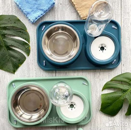 Миска для животных с автопоилкой новая
