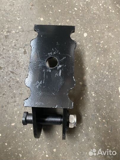 Кронштейн реактивный штанги прицепа