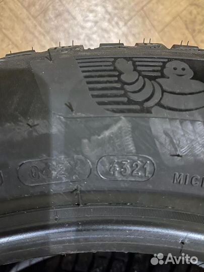 Michelin X-Ice North 4 SUV 255/55 R18