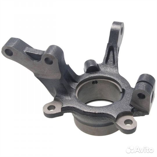 Кулак поворотный правый Mitsubishi