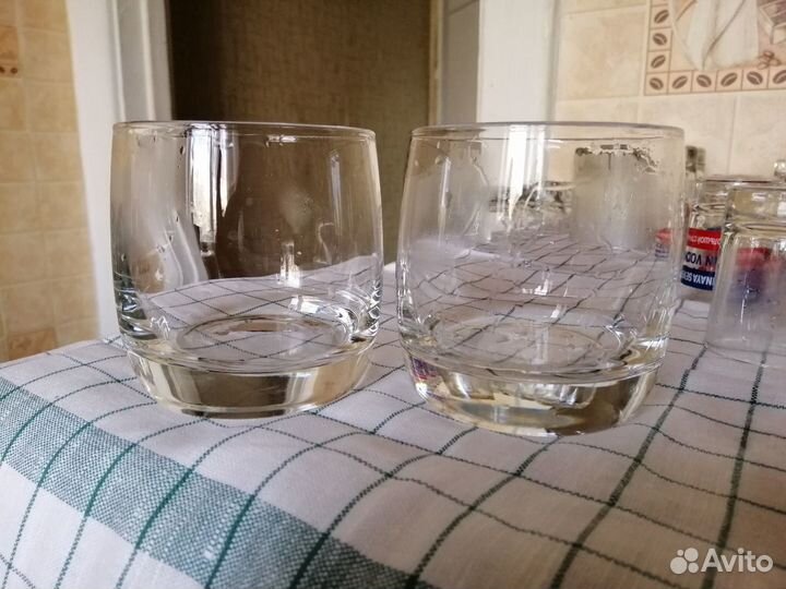 Бокалы, рюмки, стаканы