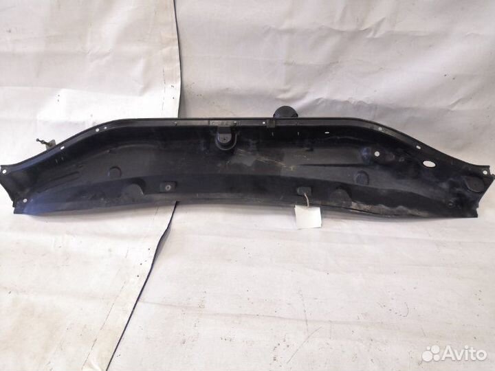 Решетка под лобовое стекло Toyota Harrier MCU15W