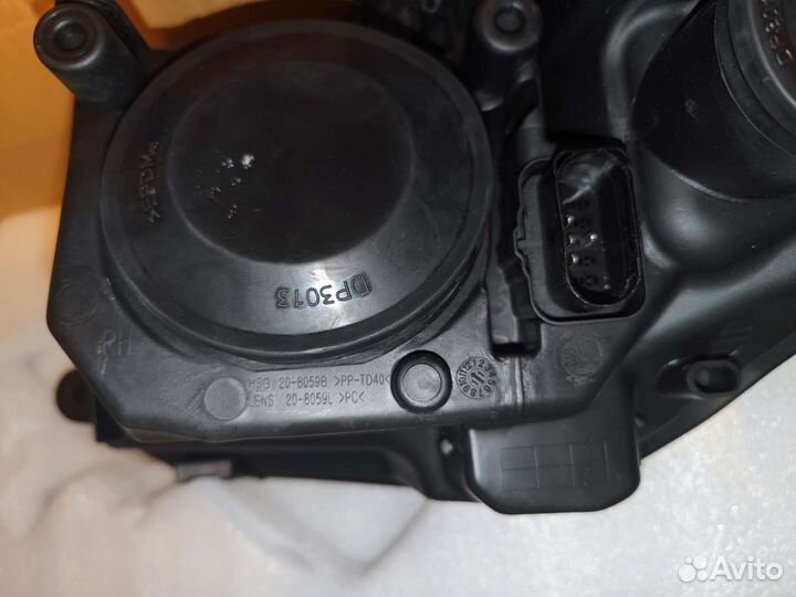 Фара в сборе для Skoda Fabia 2 дорестайлинг