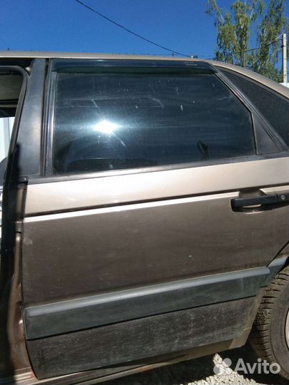 Дверь задняя левая Фольксваген Пассат B3 седан