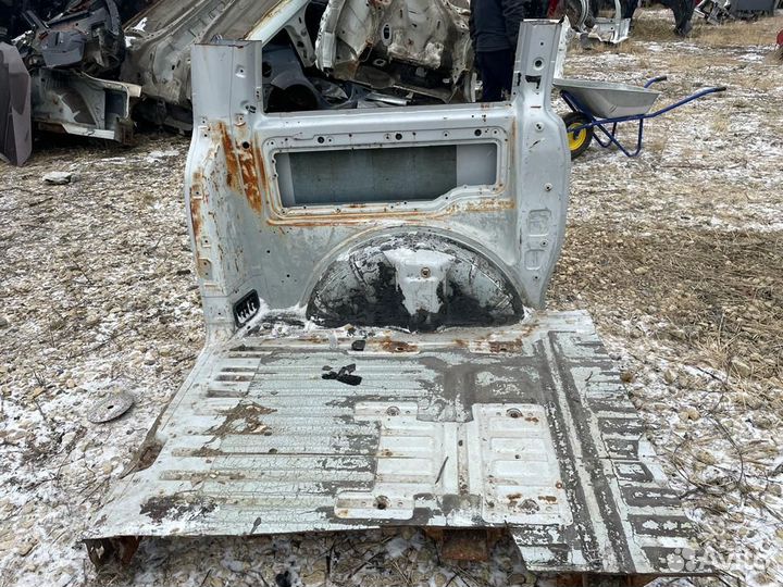 Крыло заднее левое Мерседес Бенц Вито W638