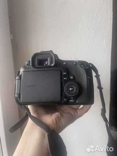 Зеркальный фотоаппарат canon 60d