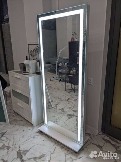 Зеркало напольное с LED подсветкой