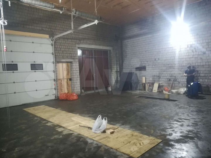 Гараж, > 30 м²