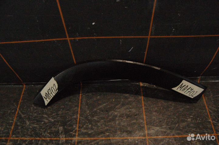 Накладка двери задней правой - Toyota Highlander 3