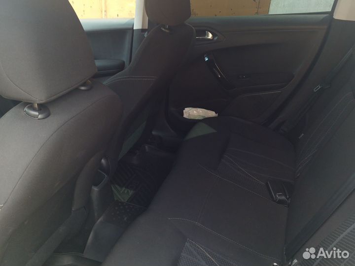 Peugeot 208 1.6 AT, 2014, 160 000 км