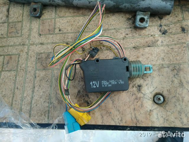 центральный замок Mercedes Sprinter - Mercedes-Benz Sprinter (1G), 0,5 л, 1994 г