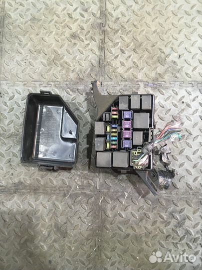 Блок предохранителей (Geely MK)