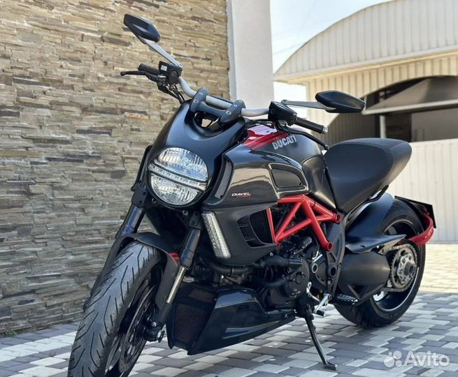 Ducati Diavel Carbon