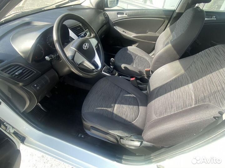 Hyundai Solaris 1.4 МТ, 2015, 210 000 км