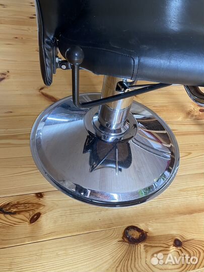 Парикмахерское кресло бу