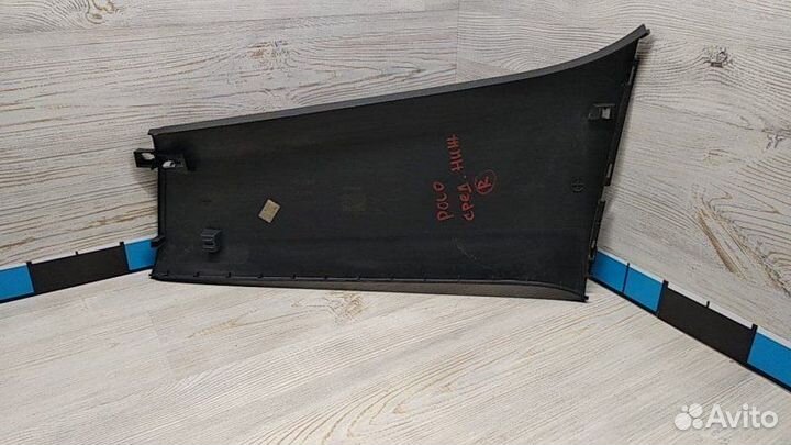 Обшивка стойки правая Volkswagen Polo седан cfna