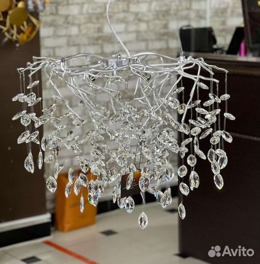 Люстра диаметр 60см