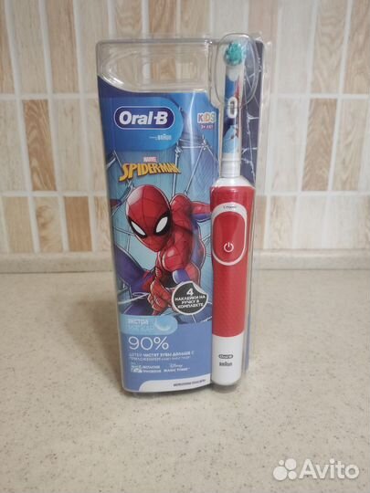 Электрическая зубная щетка Oral-B Kids Spiderman