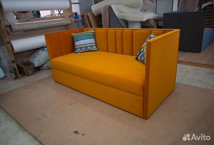 Кровать детская с матрасом с ящиками