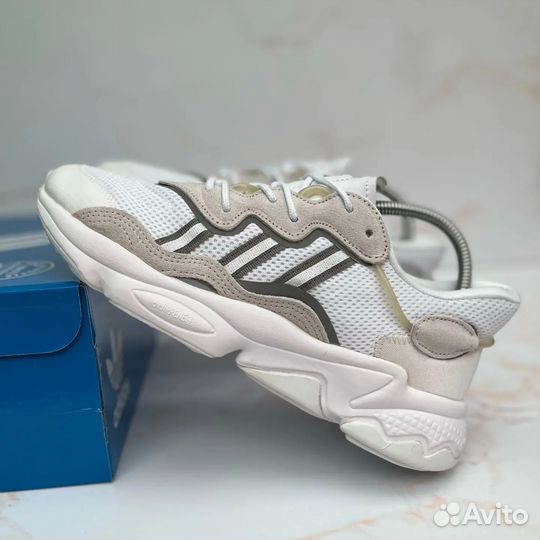 Кроссовки Adidas ozweego