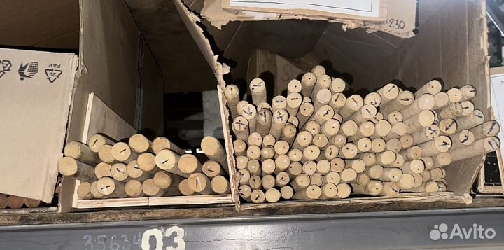 Эбонитовый стержень