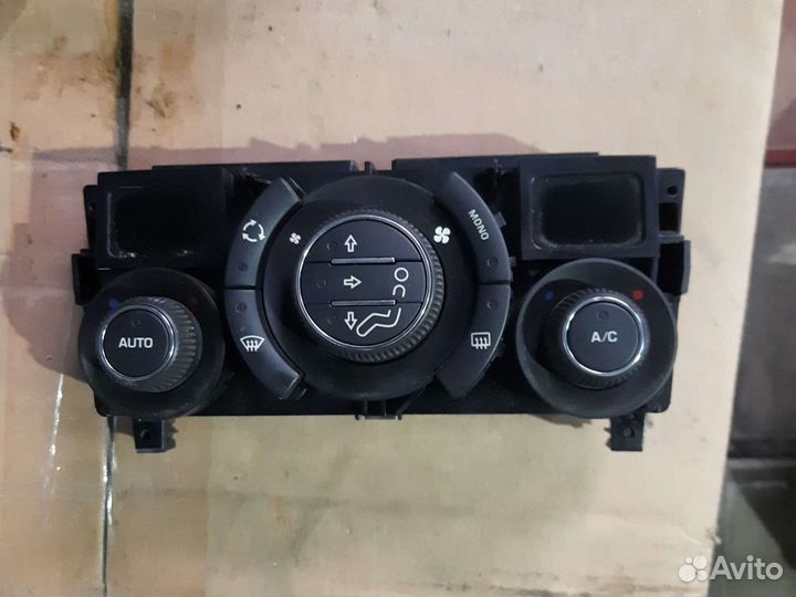 Блок управления климат-контроля Peugeot 308