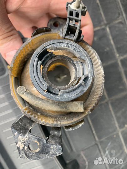 Противотуманна фара VAG Passat b6