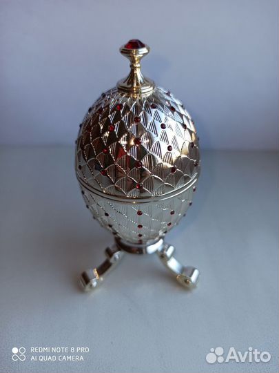 Яйцо-шкатулка Фаберже (кристаллы Swarovski)
