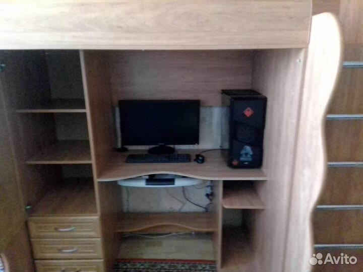 Двухярусная кровать со шкафом и столом детская