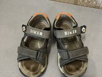 Кроссовки и сандалии Biker 25