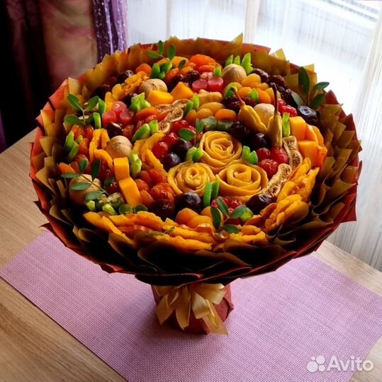 Букеты из сухофруктов и орехов